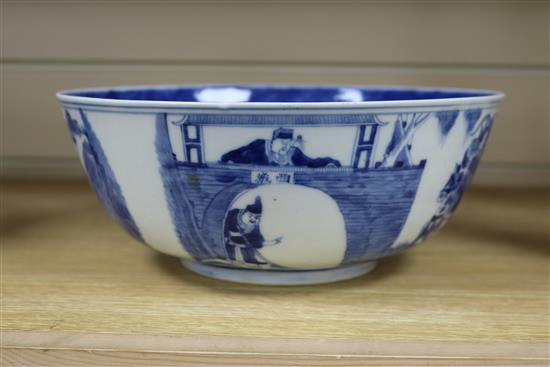 A Chinese blue and white bowl, 19th century, diameter 26cm